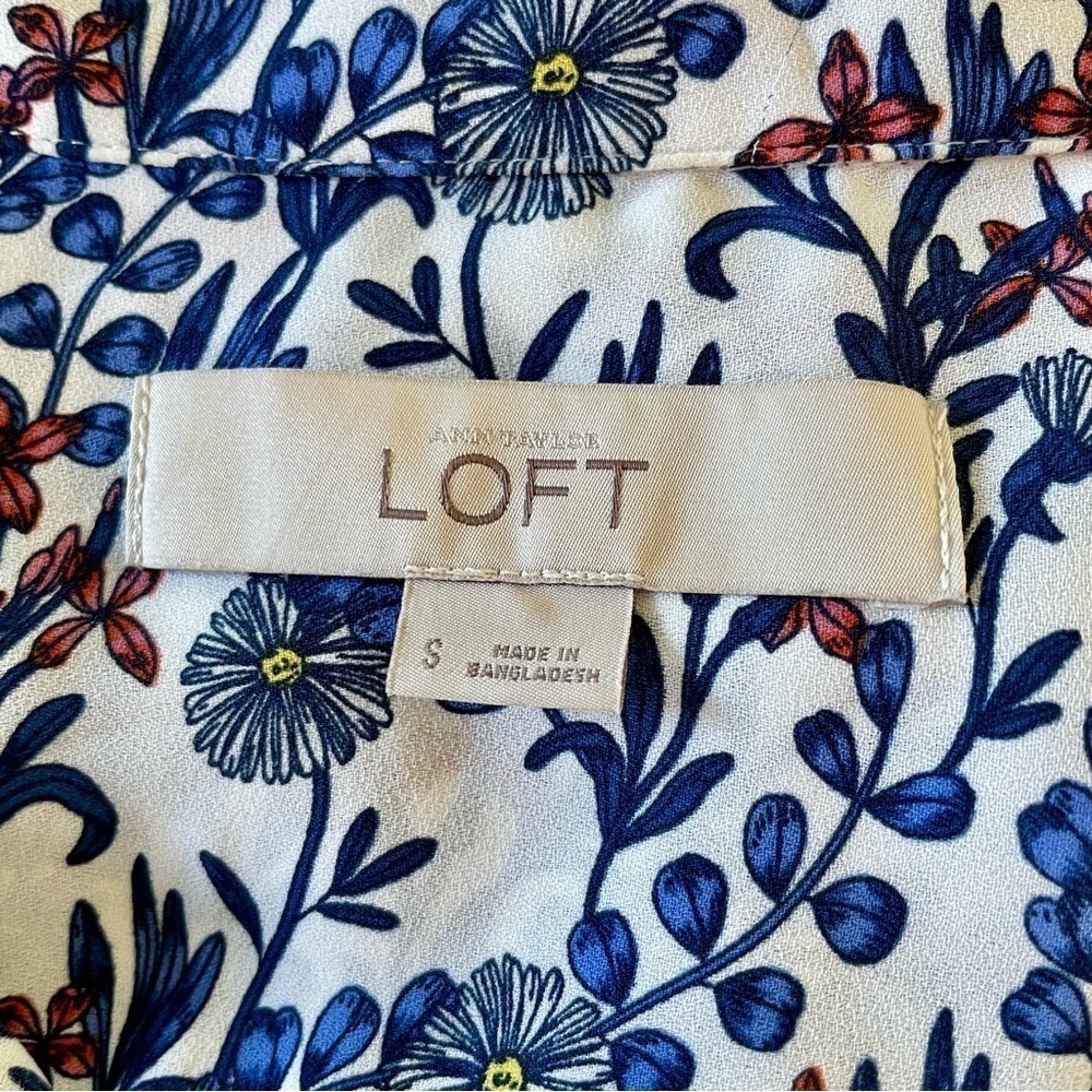 Loft Women’s Floral Button Down Blouse Size S - Picture 11 of 12